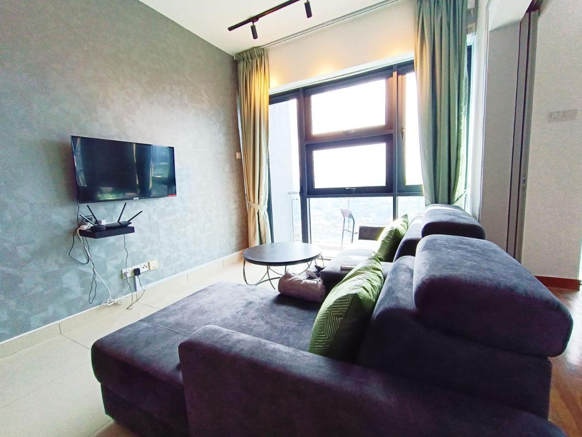 Netflix # Sky Suite Near Jaya One By Salaam Suites, 2 Pax Petaling Jaya Buitenkant foto